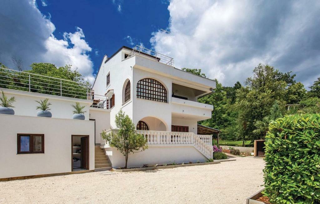Villa Nino Ловран Экстерьер фото